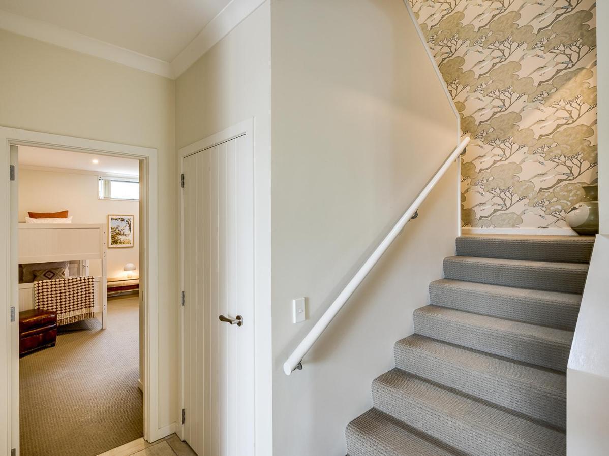 Busby Hill Villa - Havelock North Holiday Home Kültér fotó
