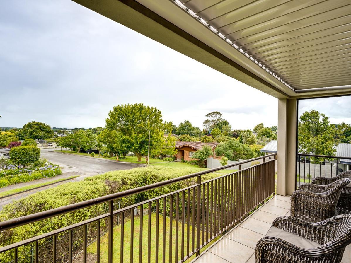 Busby Hill Villa - Havelock North Holiday Home Kültér fotó